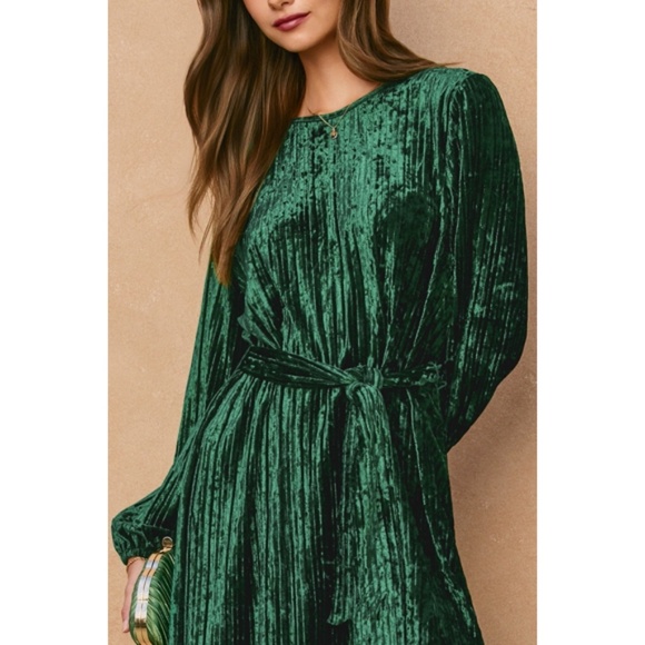 Emerald Velvet High Scoop Neck Sash Belt Cocktail Holiday Party Dress - Picture 2 of 6